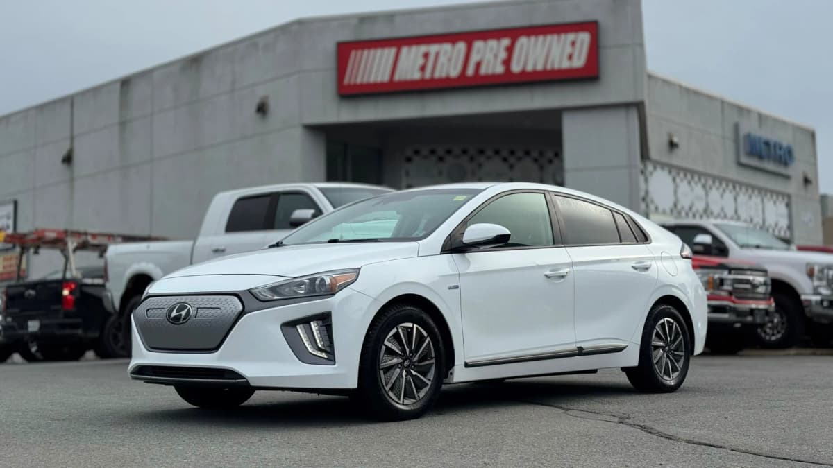 2020 Hyundai IONIQ ELECTRIC PREFERRED