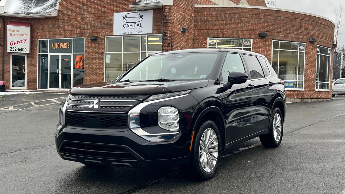 2022 Mitsubishi Outlander ES S-AWC