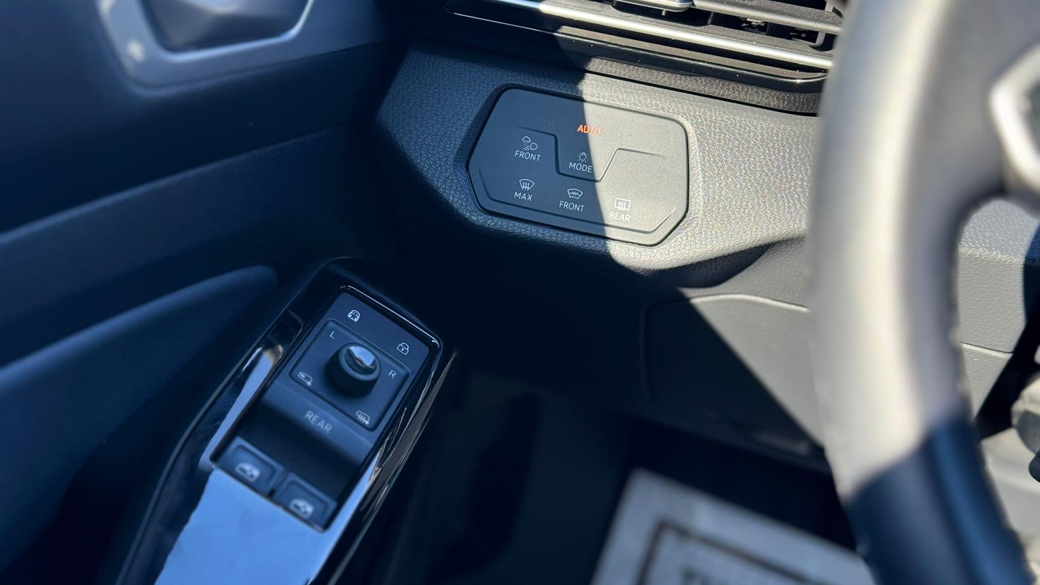 2023 Volkswagen ID.4 PRO S photo 23