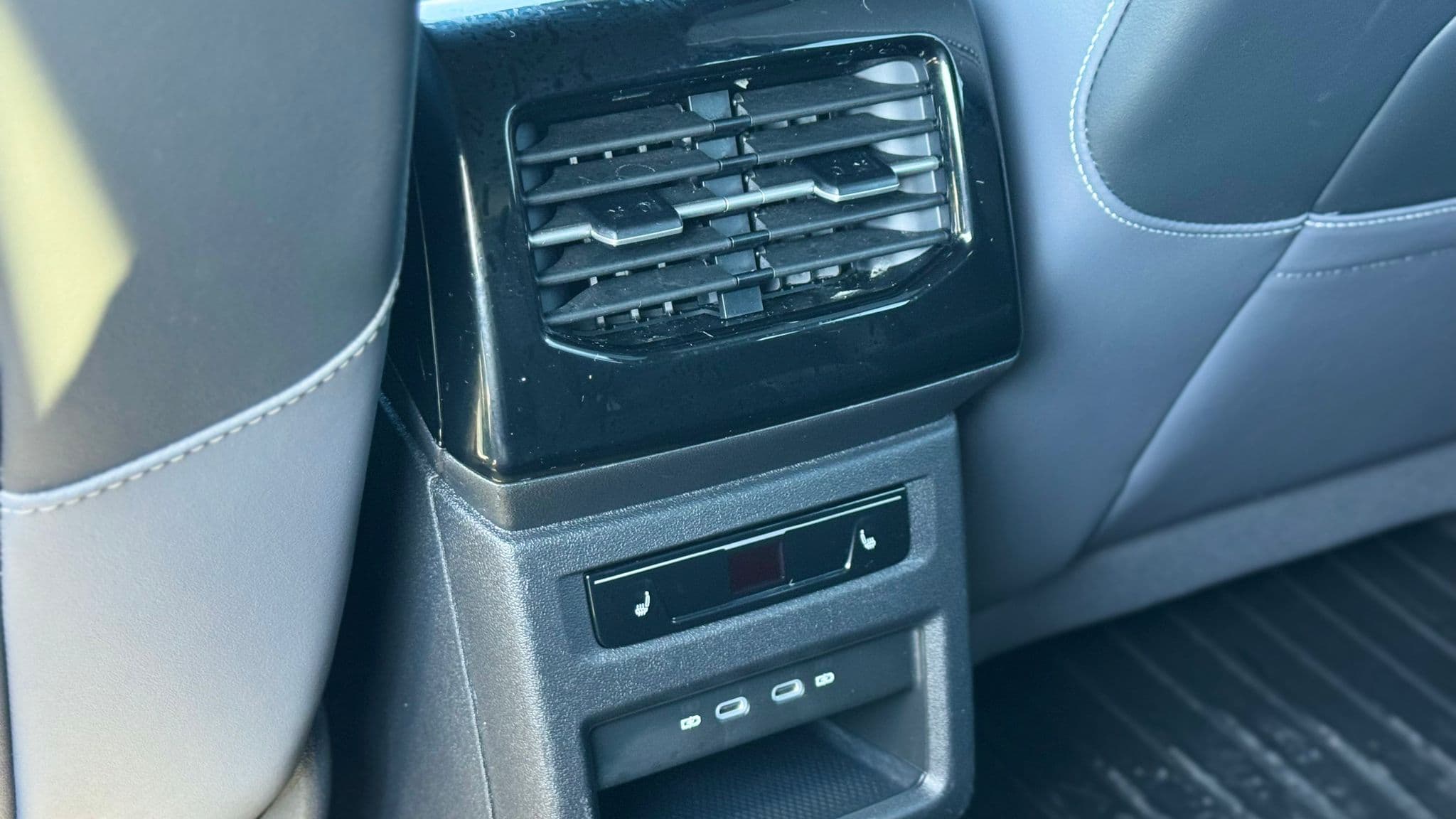 2023 Volkswagen ID.4 PRO S photo 25