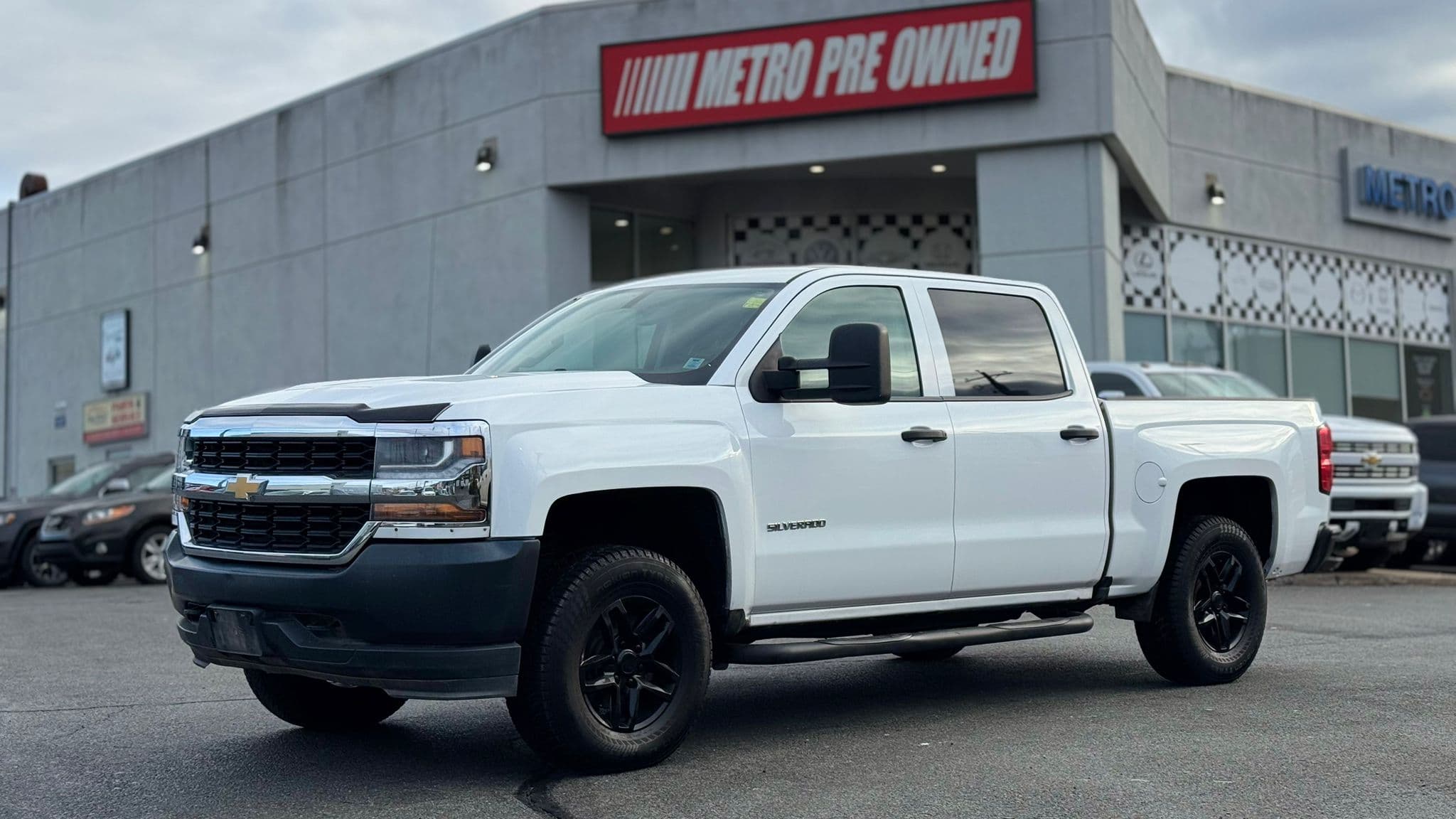 2017 Chevrolet SILVERADO 1500 WORK TRUCK 4WD Crew Cab 143.5"