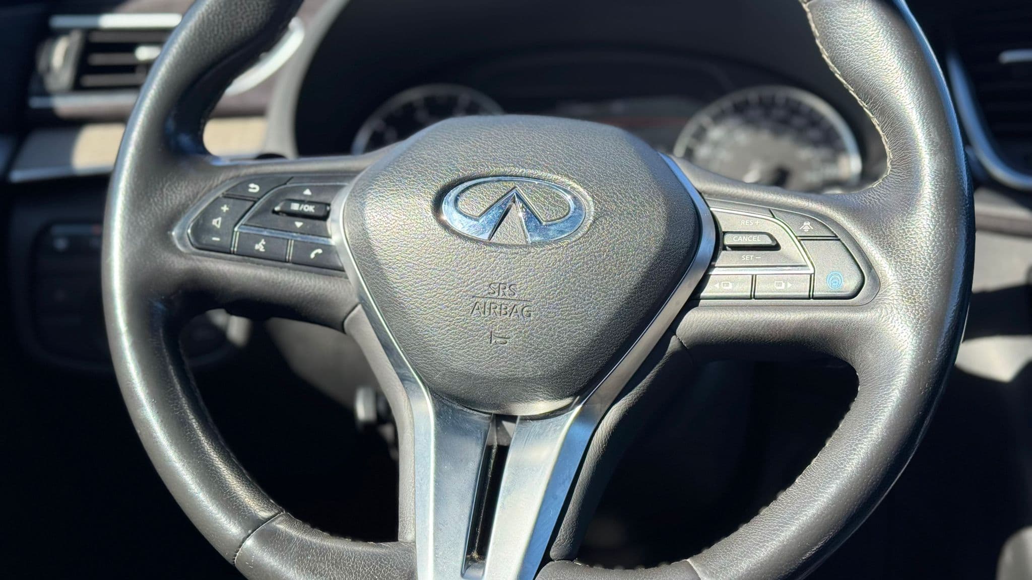 2019 Infiniti QX50 ESSENTIAL AWD photo 12