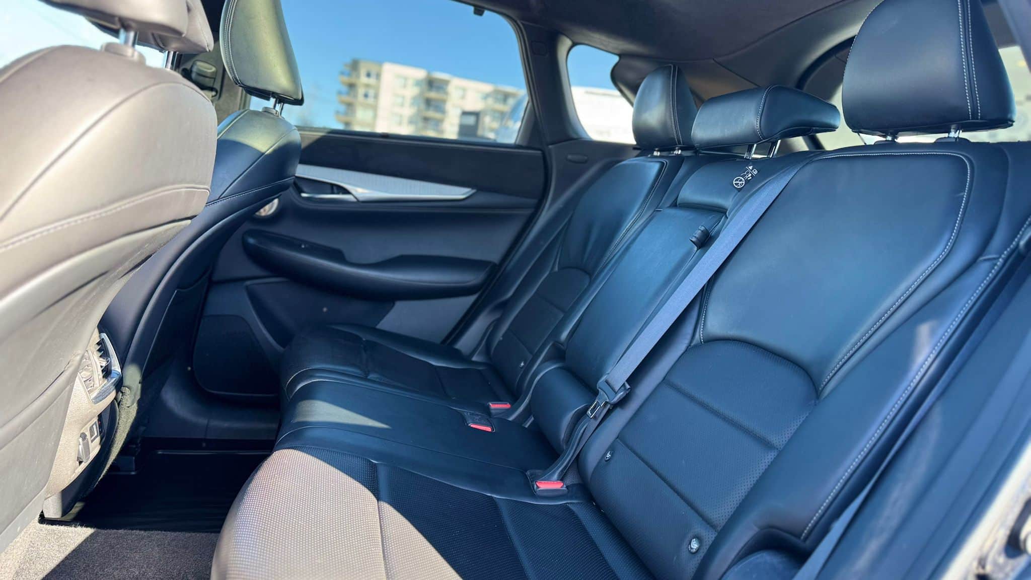 2019 Infiniti QX50 ESSENTIAL AWD thumbnail 21