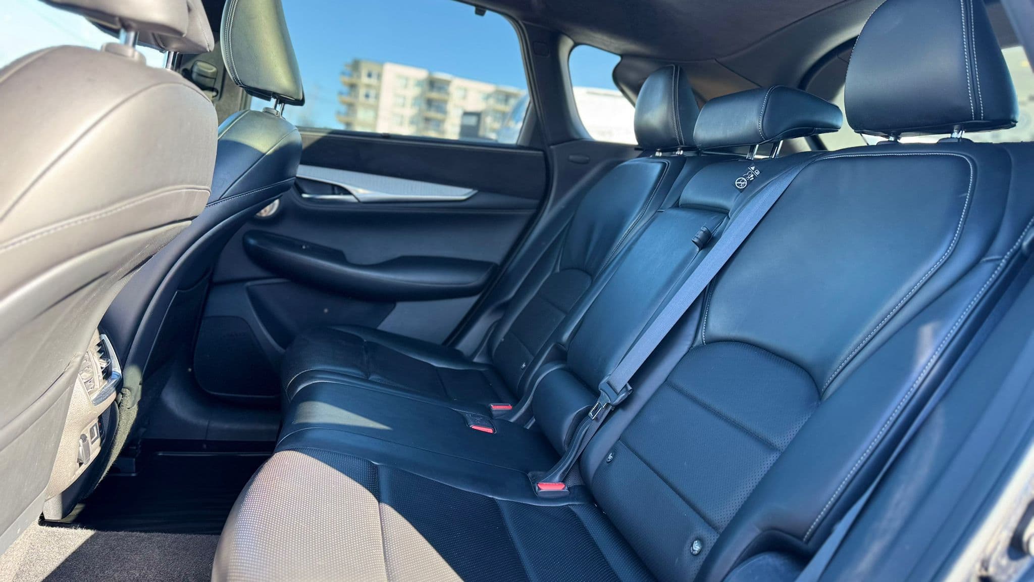 2019 Infiniti QX50 ESSENTIAL AWD photo 21