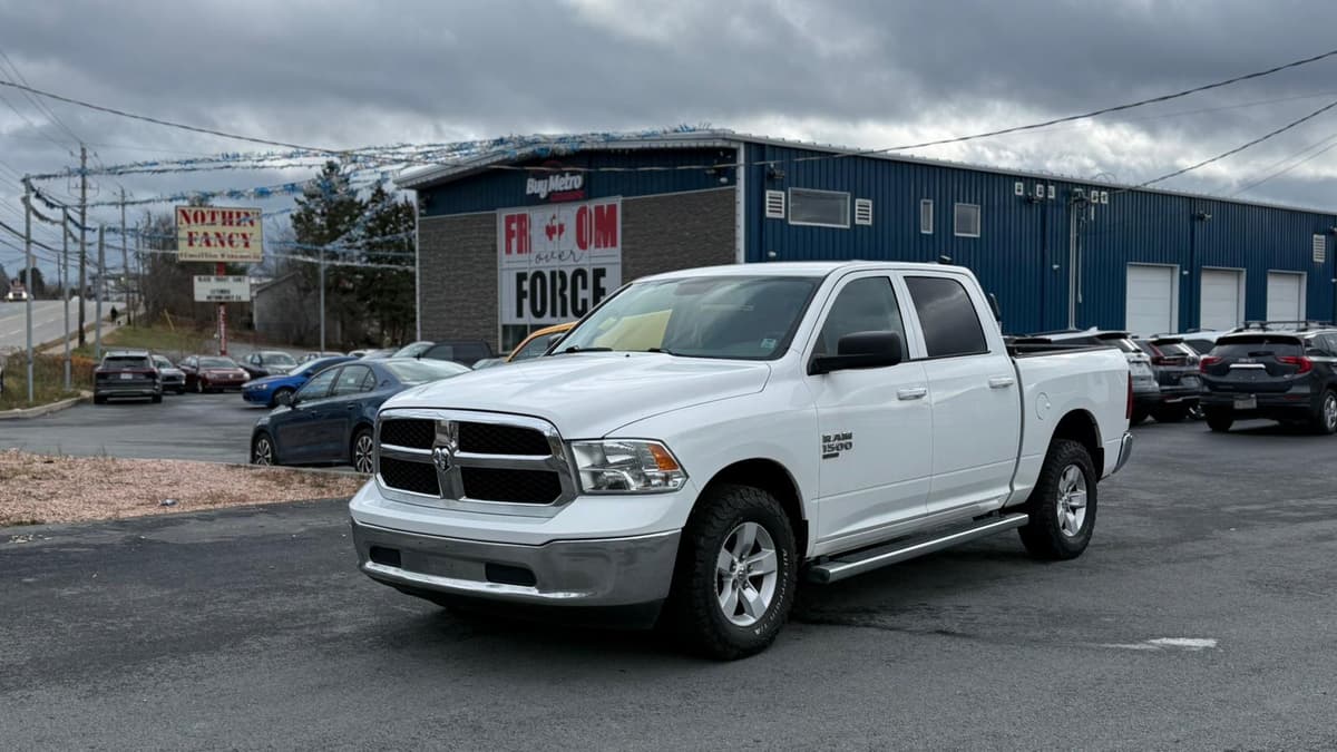 2019 Ram 1500 Classic SLT Crew Cab5'7" Short B