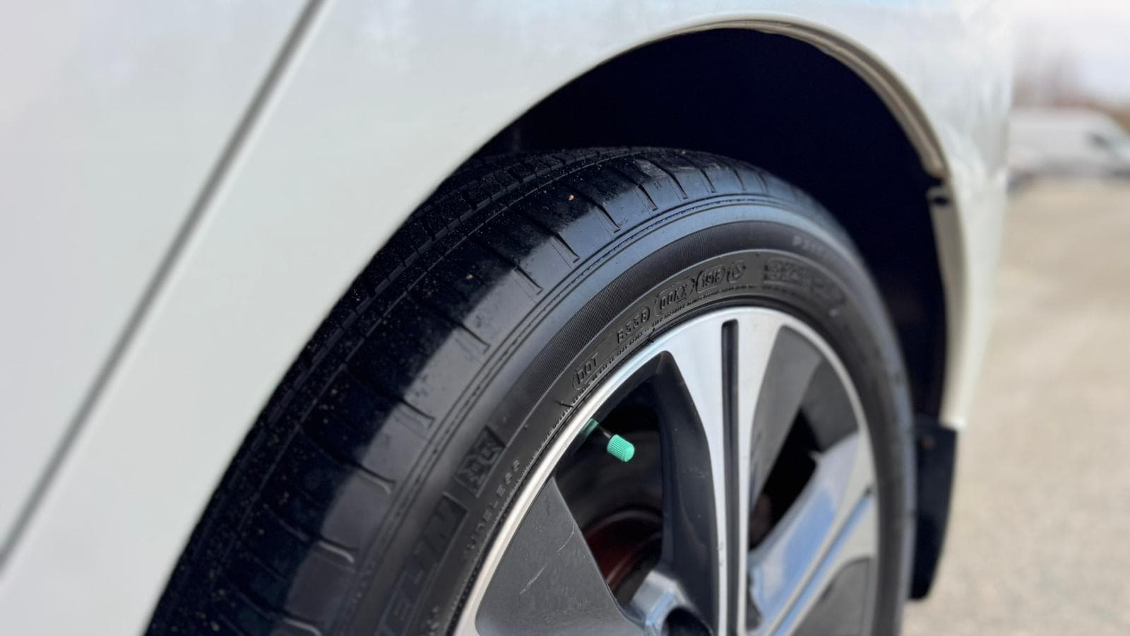 2018 Nissan LEAF S Hatchback photo 9