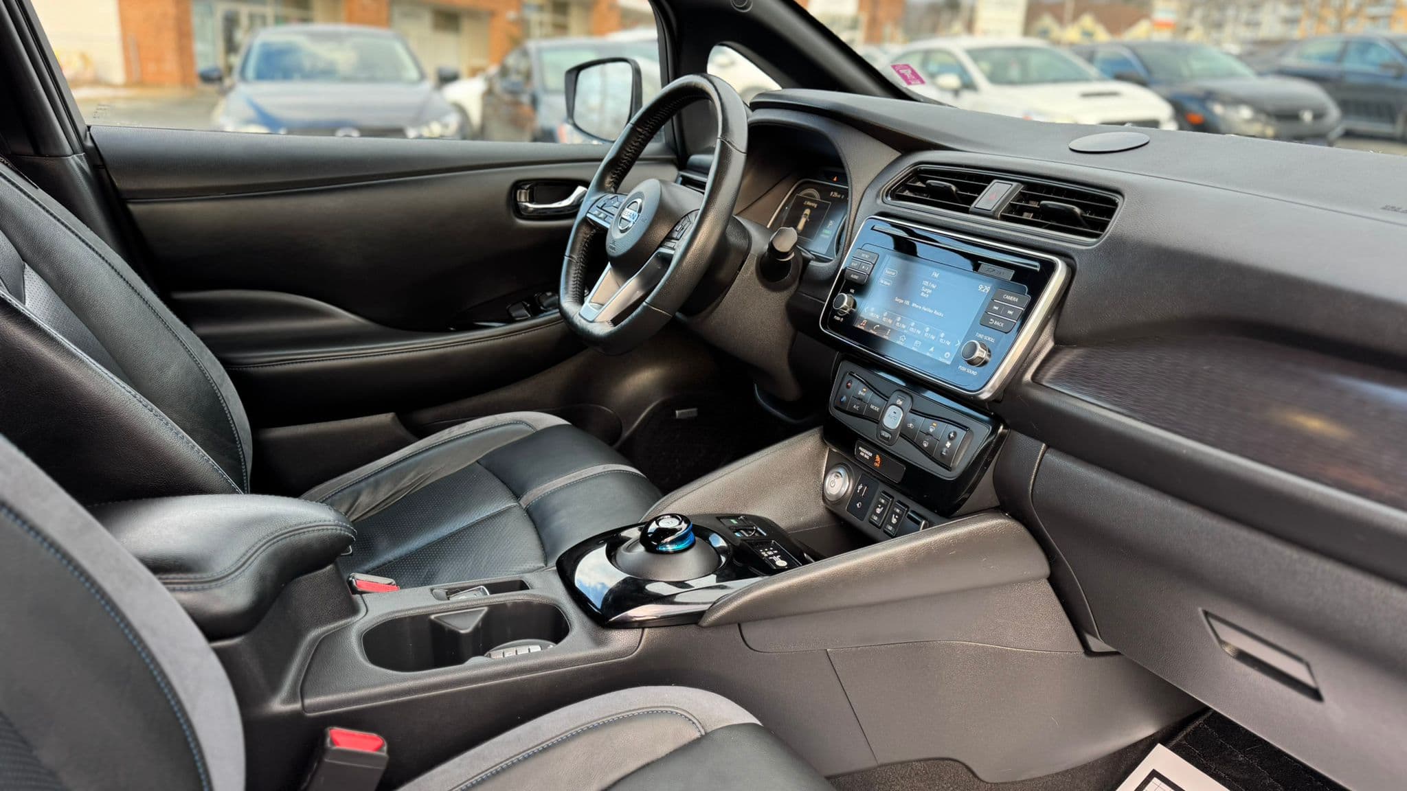 2018 Nissan LEAF S Hatchback photo 12