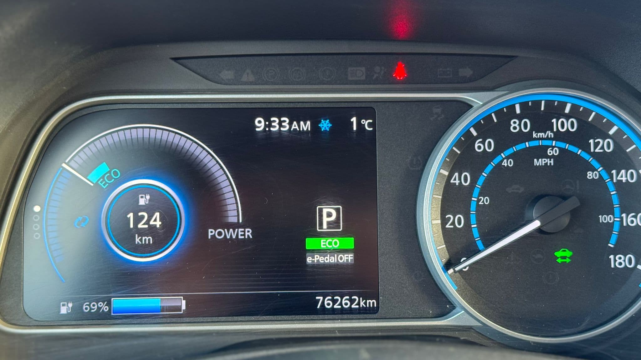 2018 Nissan LEAF S Hatchback photo 15