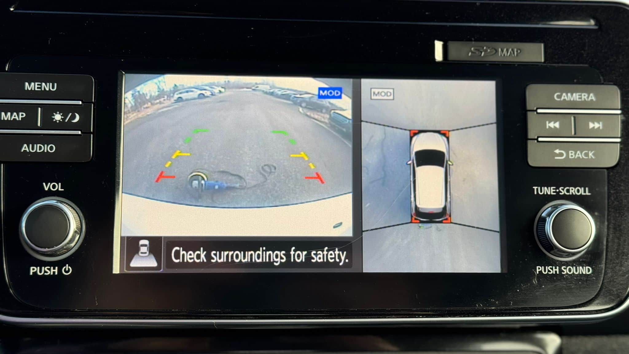 2018 Nissan LEAF S Hatchback thumbnail 17