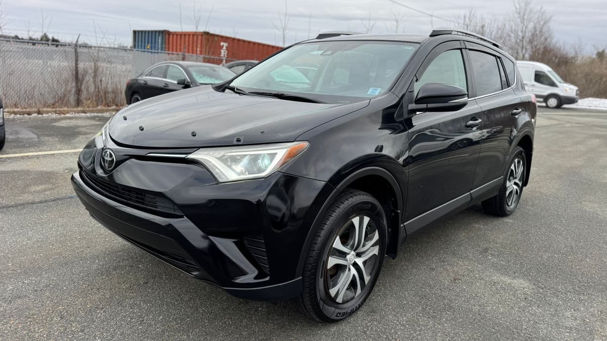 2017 Toyota RAV4 LE AWD
