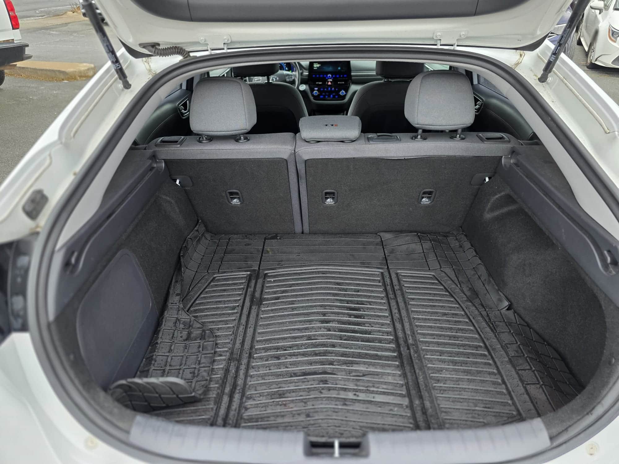 2020 Hyundai IONIQ ELECTRIC PREFERRED thumbnail 7