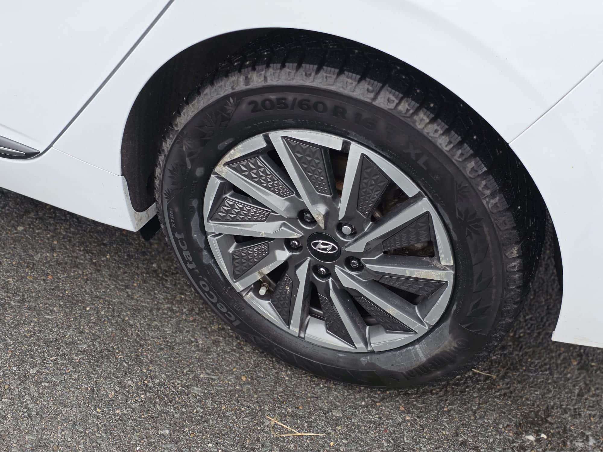 2020 Hyundai IONIQ ELECTRIC PREFERRED thumbnail 9