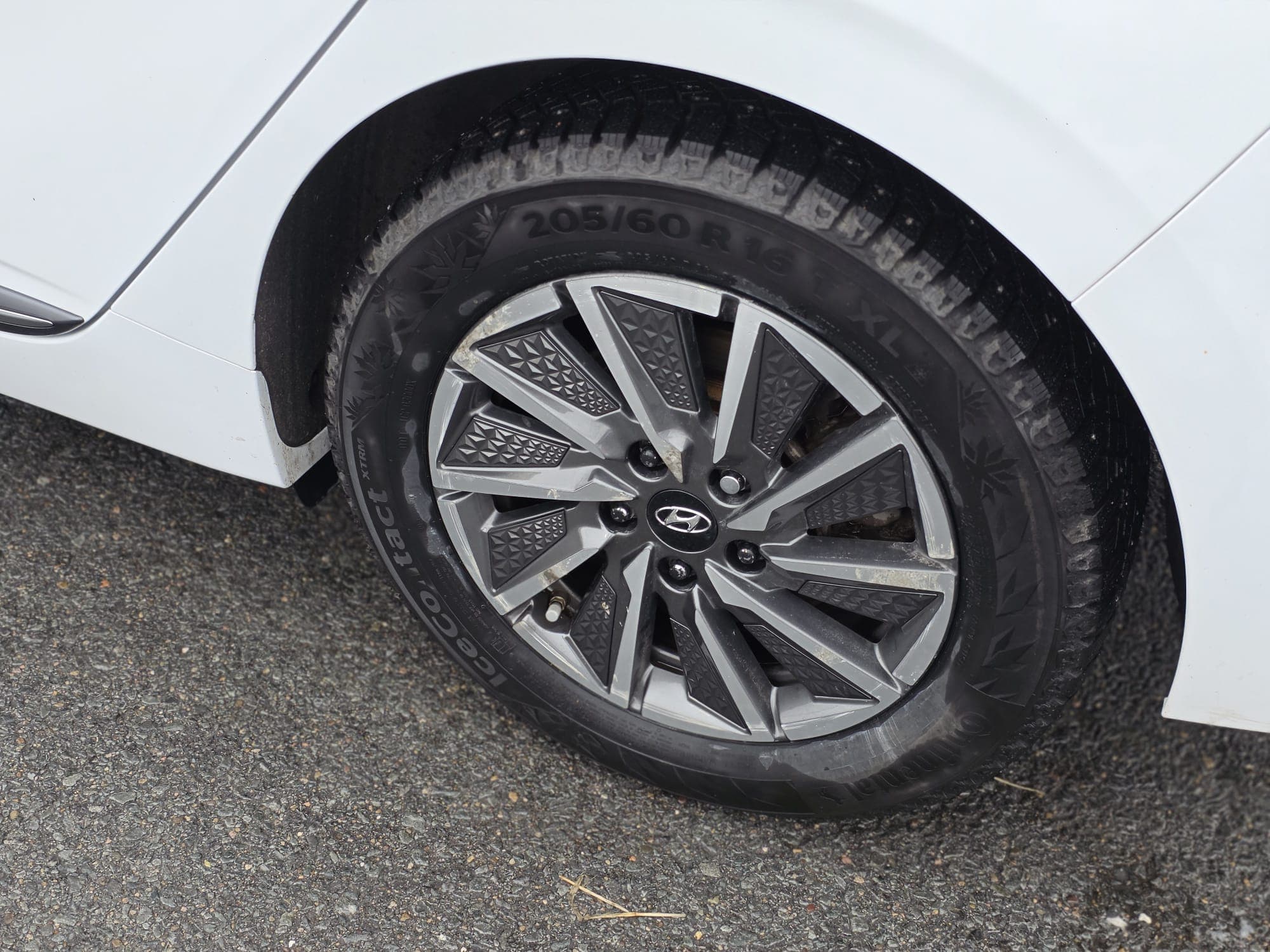 2020 Hyundai IONIQ ELECTRIC PREFERRED photo 9