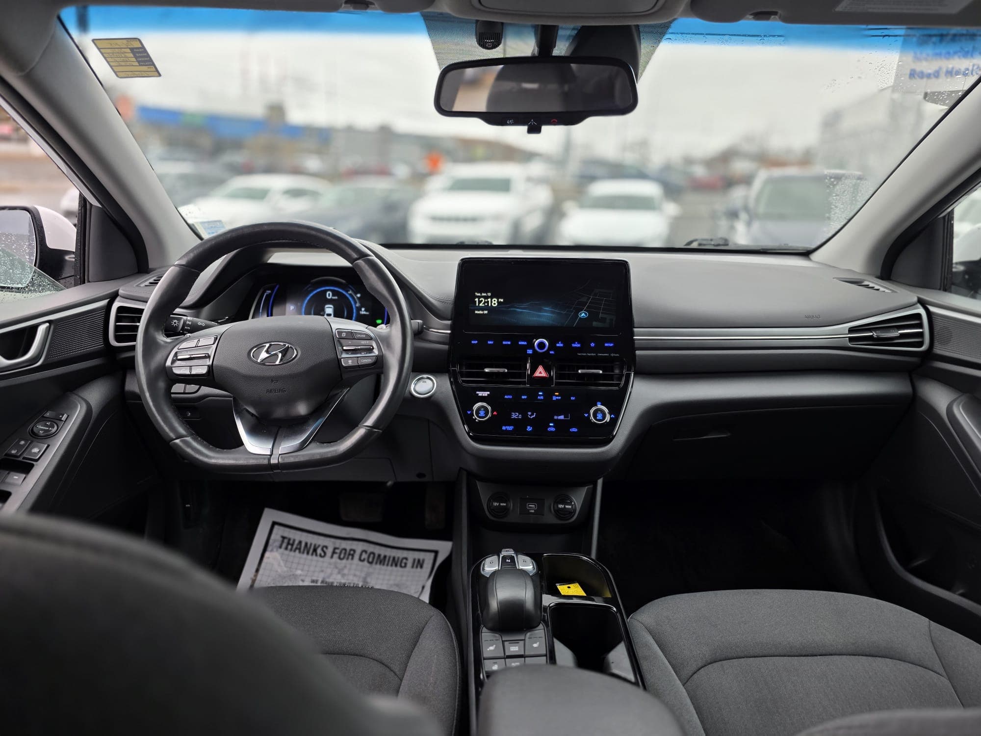 2020 Hyundai IONIQ ELECTRIC PREFERRED photo 11
