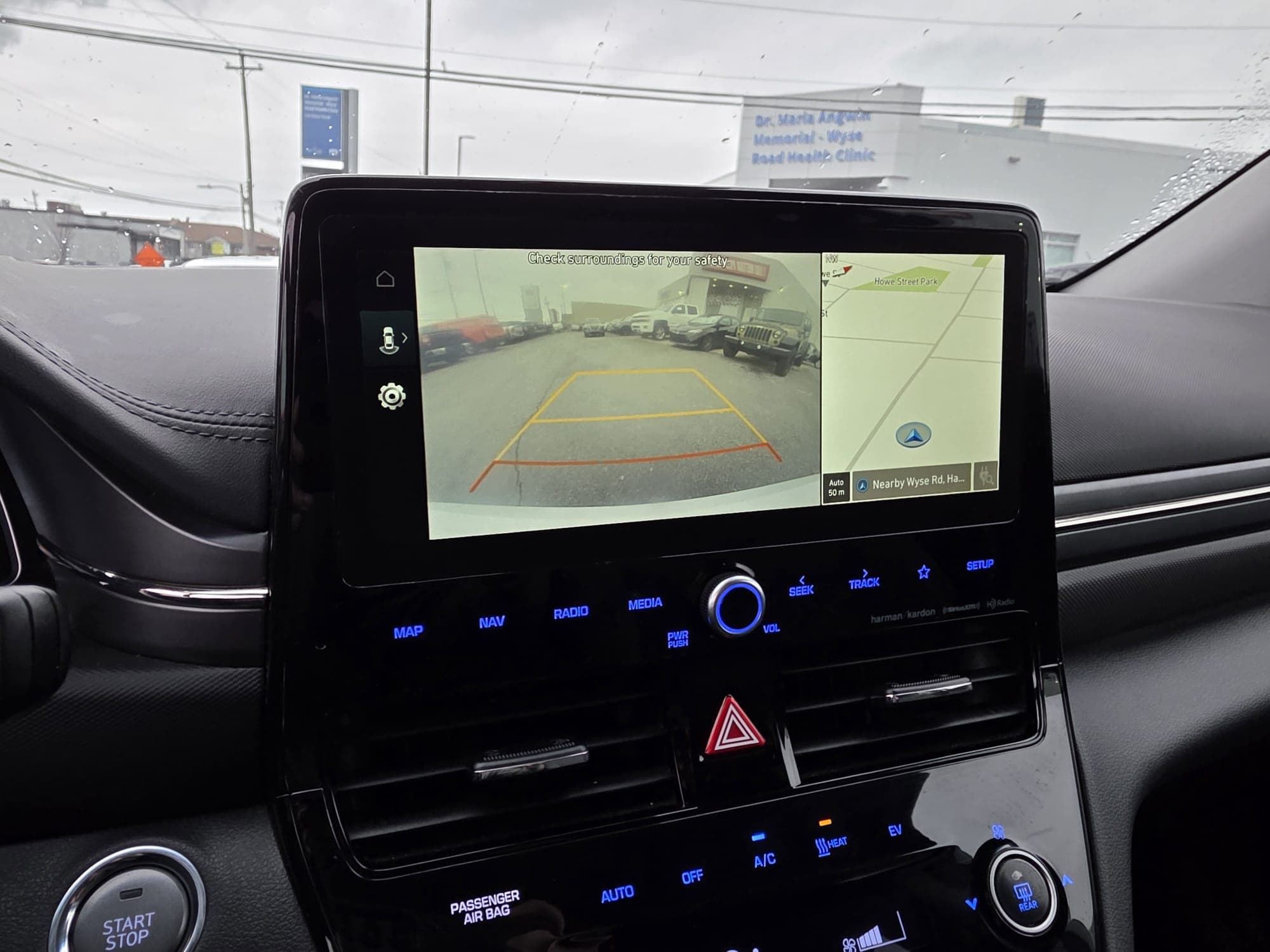 2020 Hyundai IONIQ ELECTRIC PREFERRED photo 15