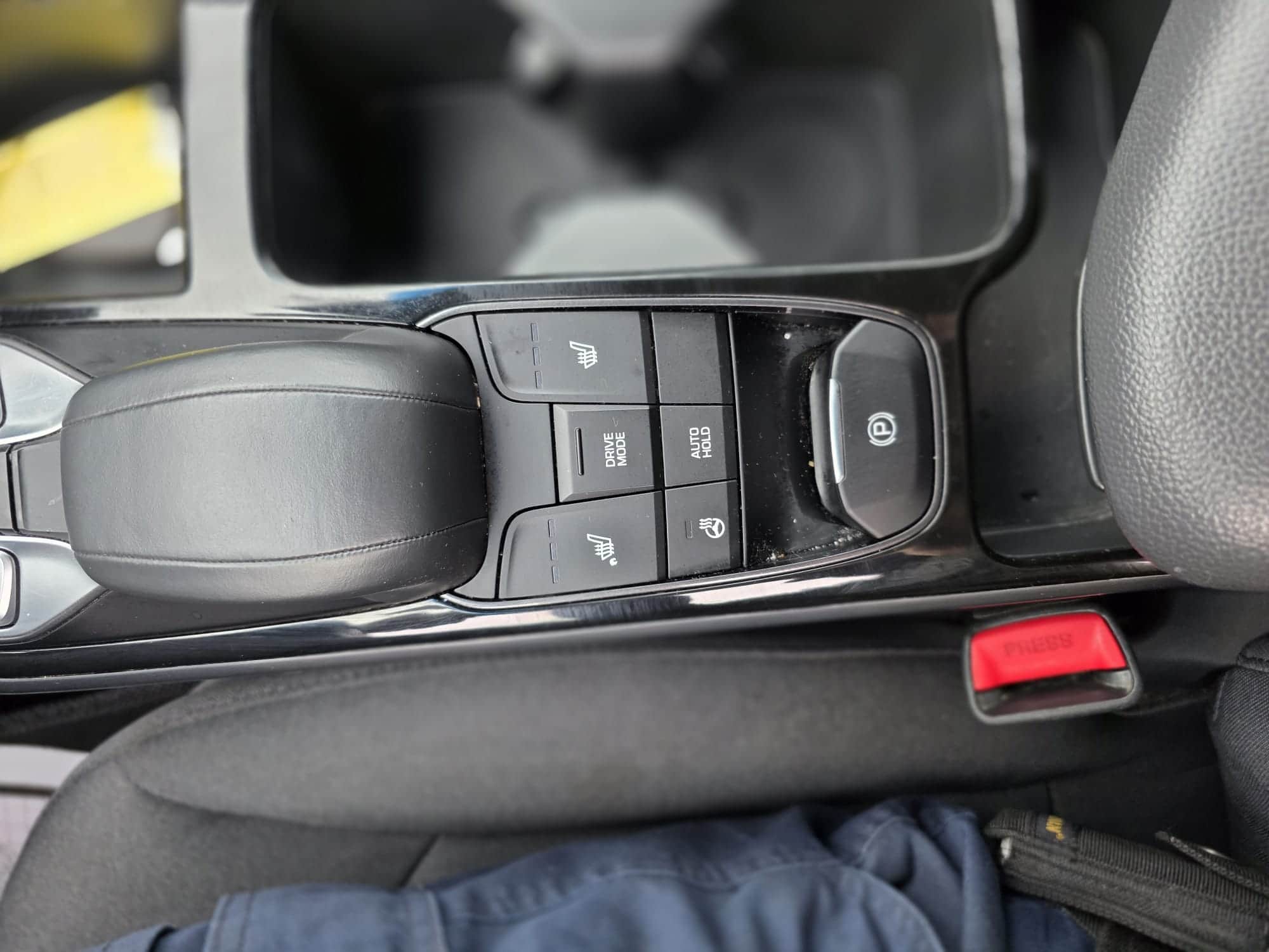 2020 Hyundai IONIQ ELECTRIC PREFERRED thumbnail 17