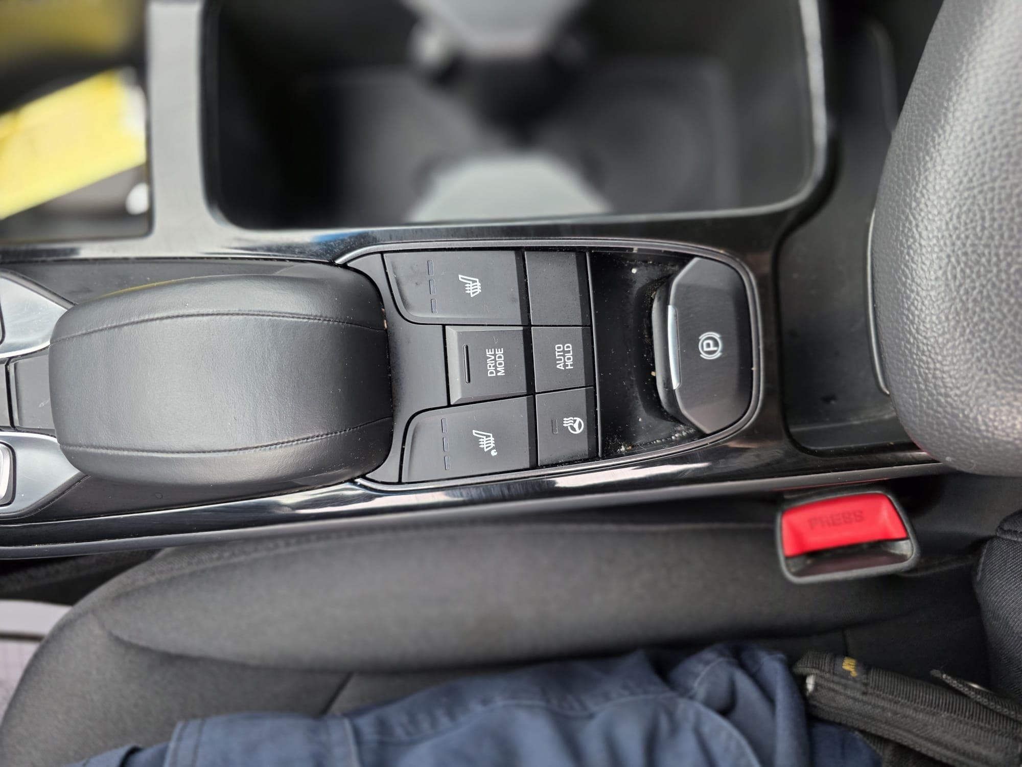 2020 Hyundai IONIQ ELECTRIC PREFERRED photo 17