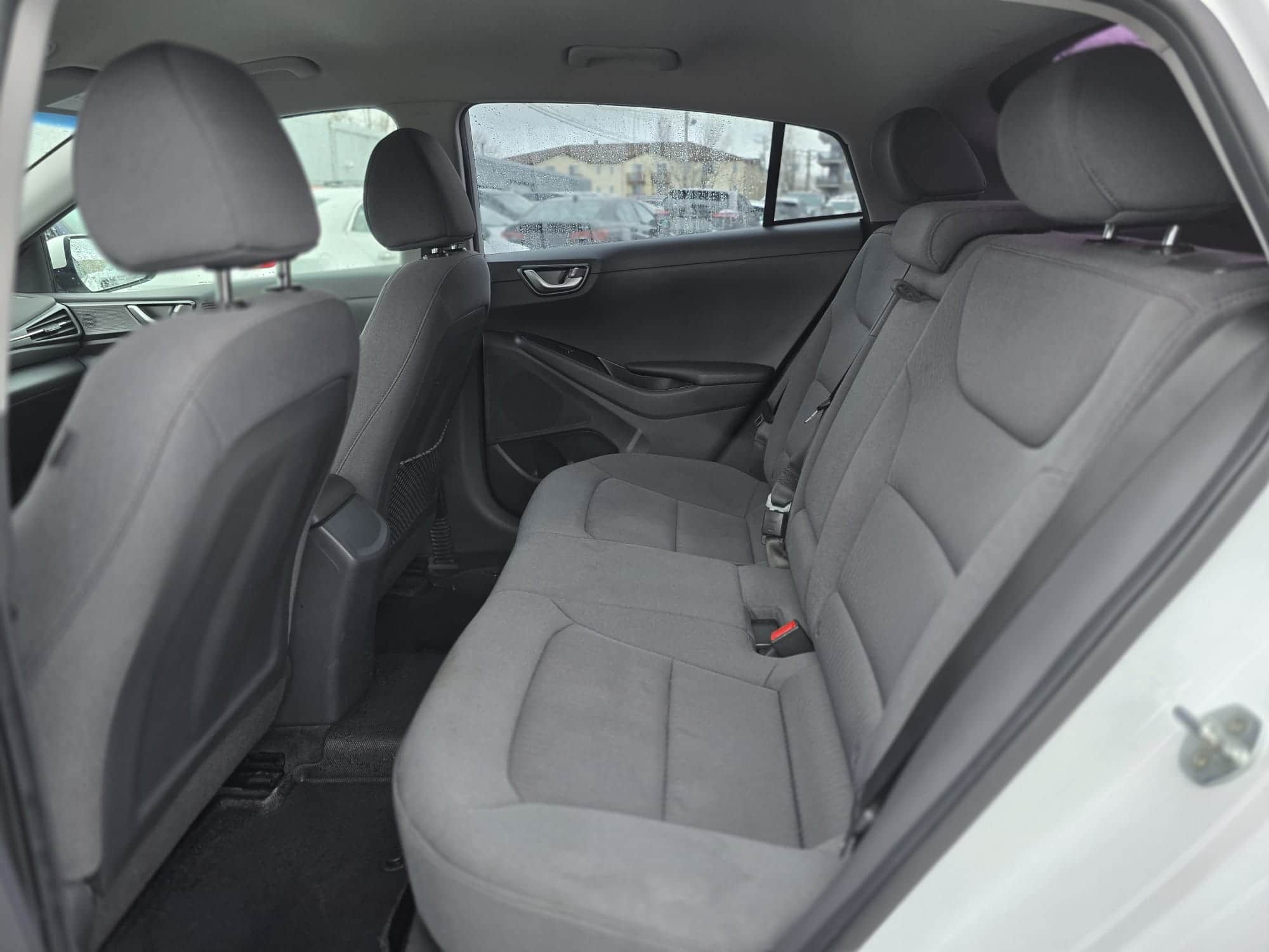 2020 Hyundai IONIQ ELECTRIC PREFERRED thumbnail 18