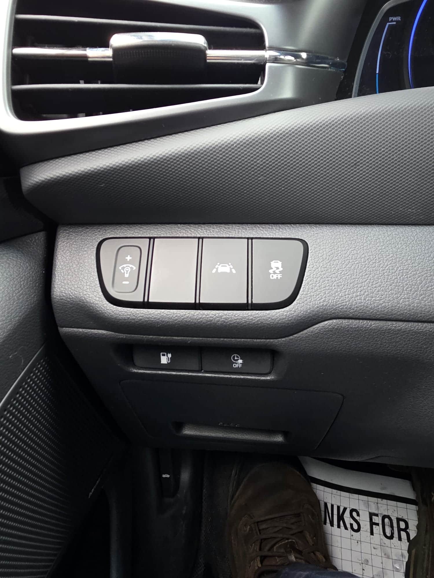 2020 Hyundai IONIQ ELECTRIC PREFERRED thumbnail 22