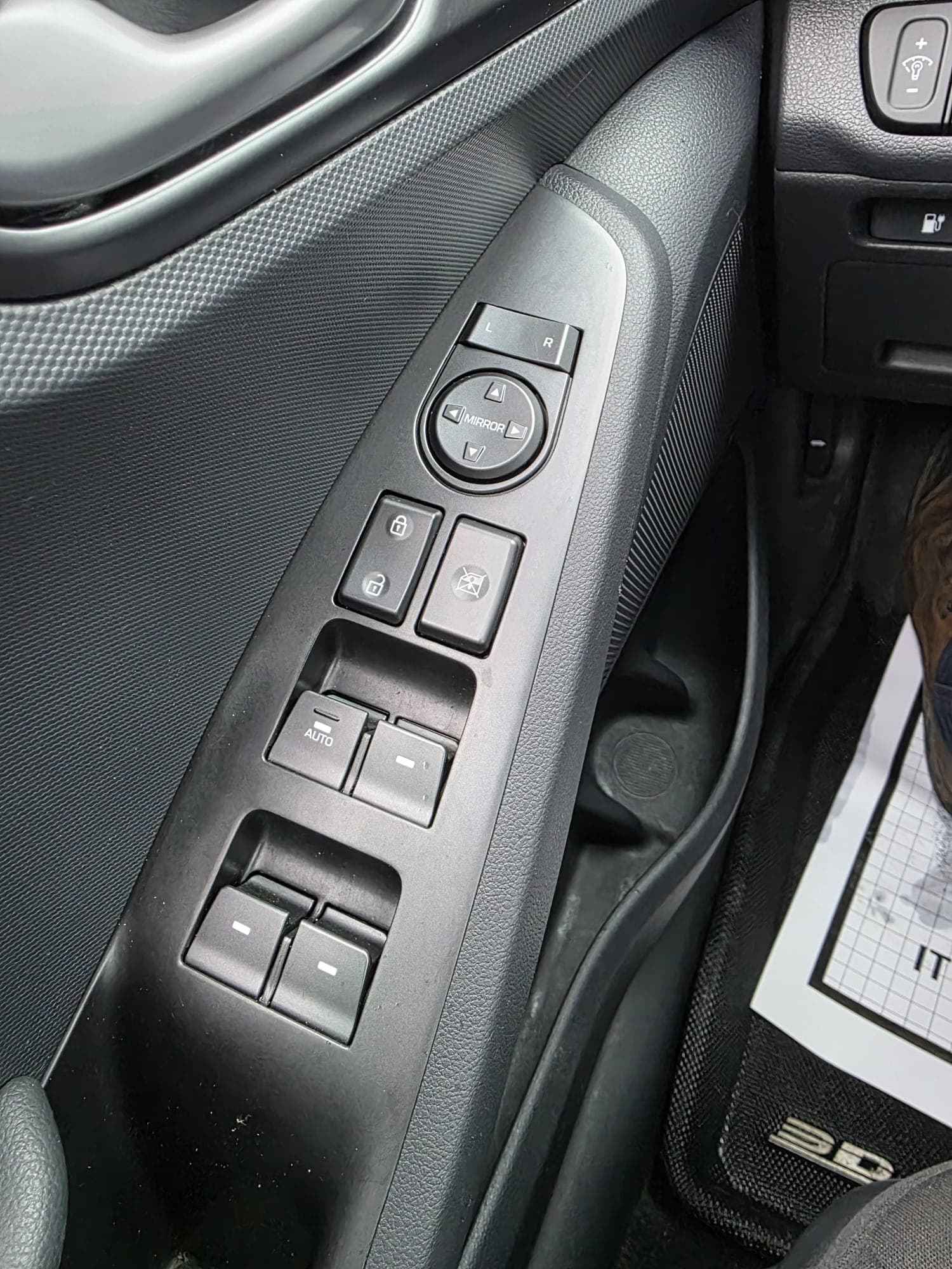 2020 Hyundai IONIQ ELECTRIC PREFERRED photo 23