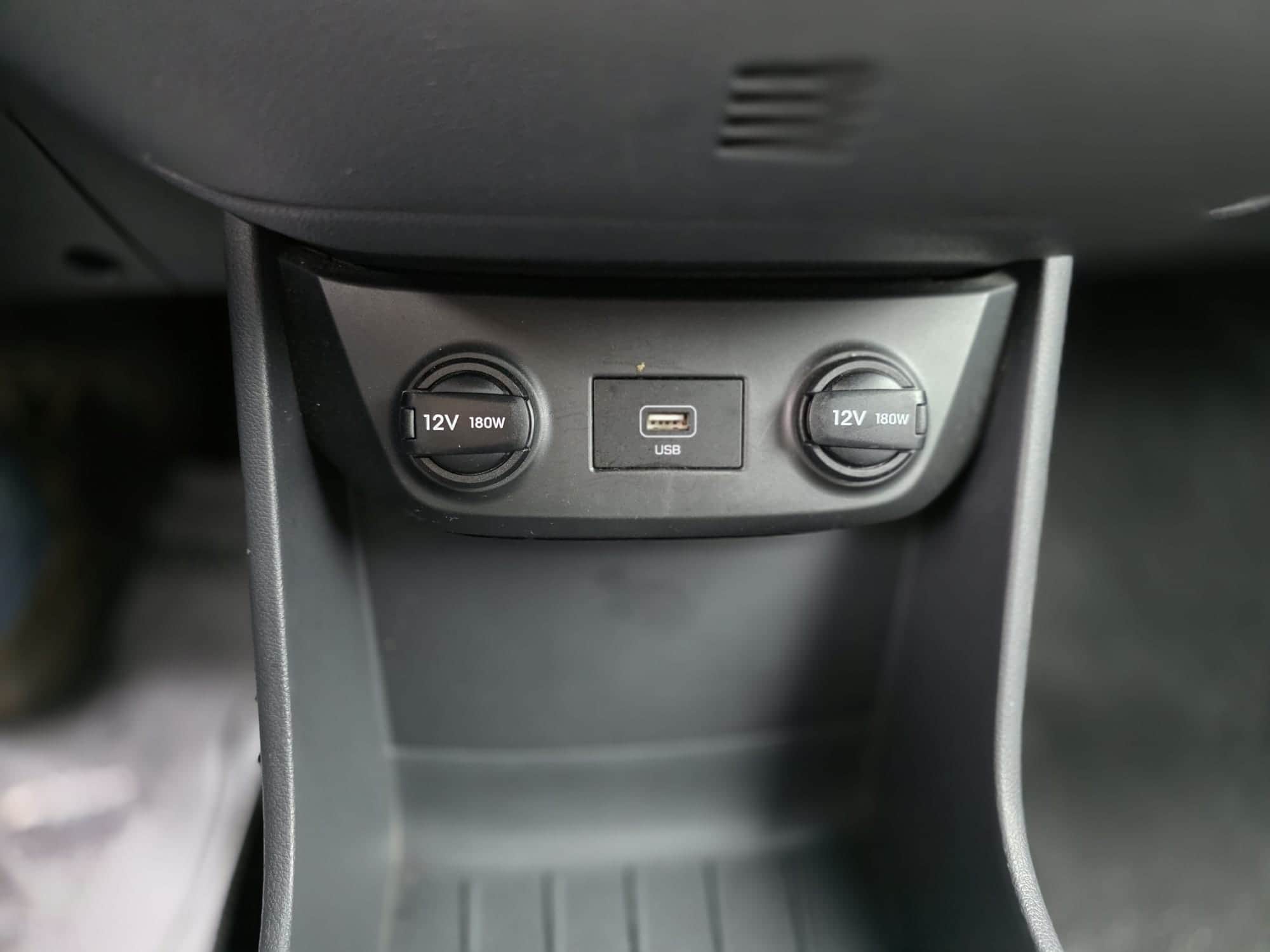 2020 Hyundai IONIQ ELECTRIC PREFERRED thumbnail 24