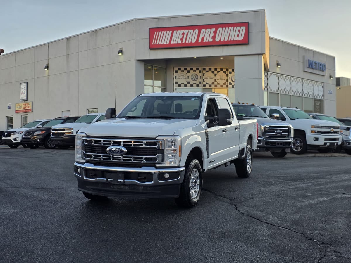 2023 Ford F-250 SUPER DUTY 6.7L POWER STROKE V8 TURBO DIESEL 4WD Crew Cab 8' Box