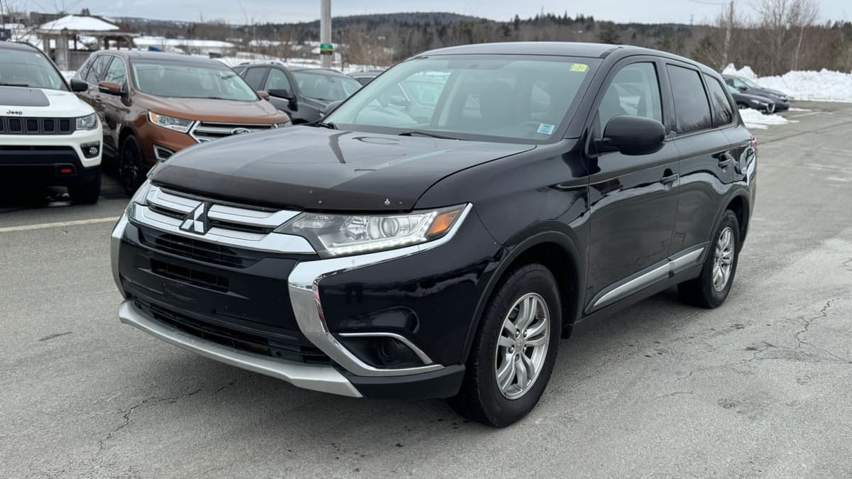 2016 Mitsubishi Outlander ES