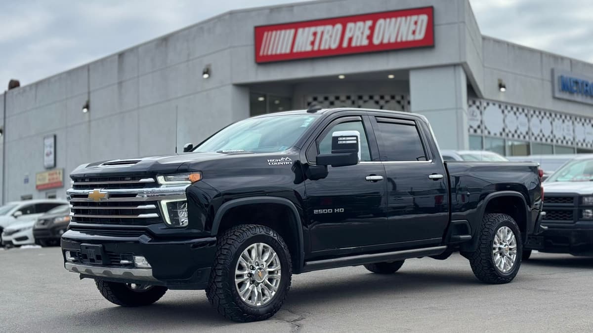 2022 Chevrolet SILVERADO 2500 HD HIGH COUNTRY 4WD Crew Cab 159" DURAMAX 6.6L TURBO-DIESEL V8