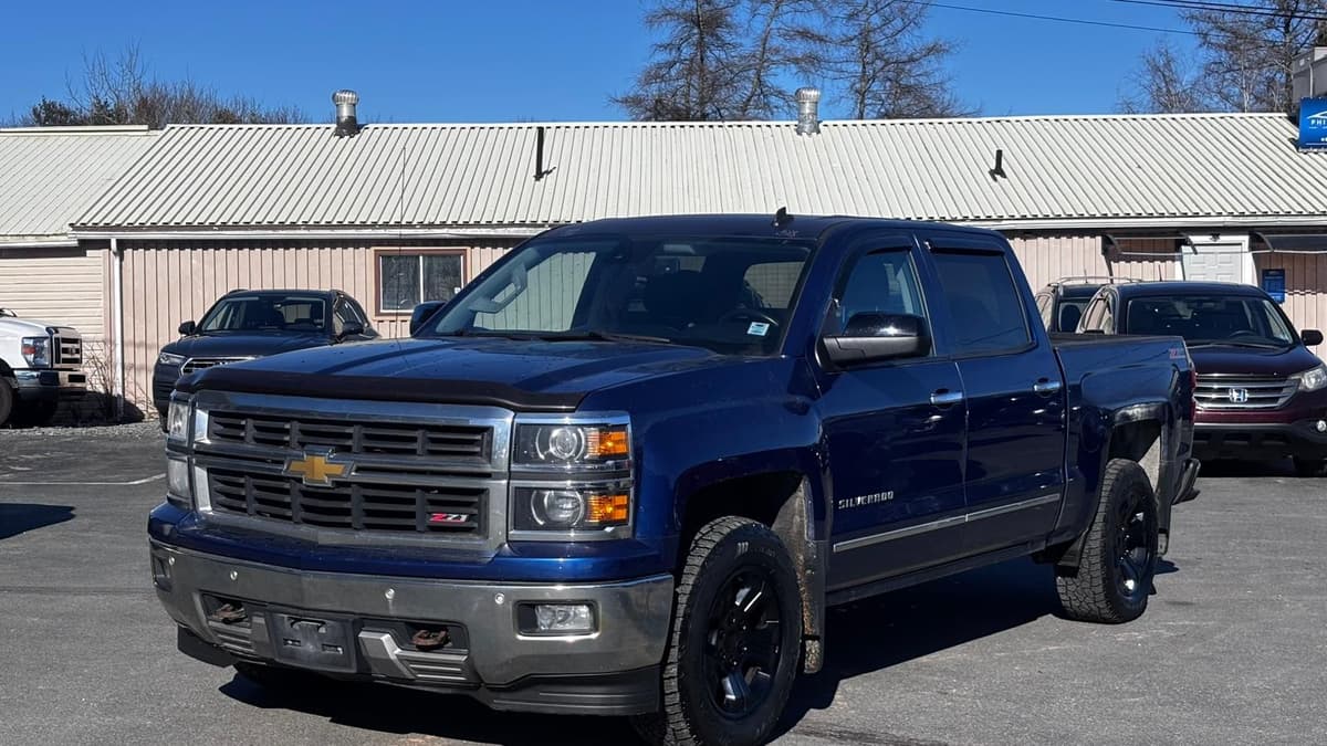 2014 Chevrolet Silversdo 1500 LTZ W/2LZ Crew Cab S 4WD