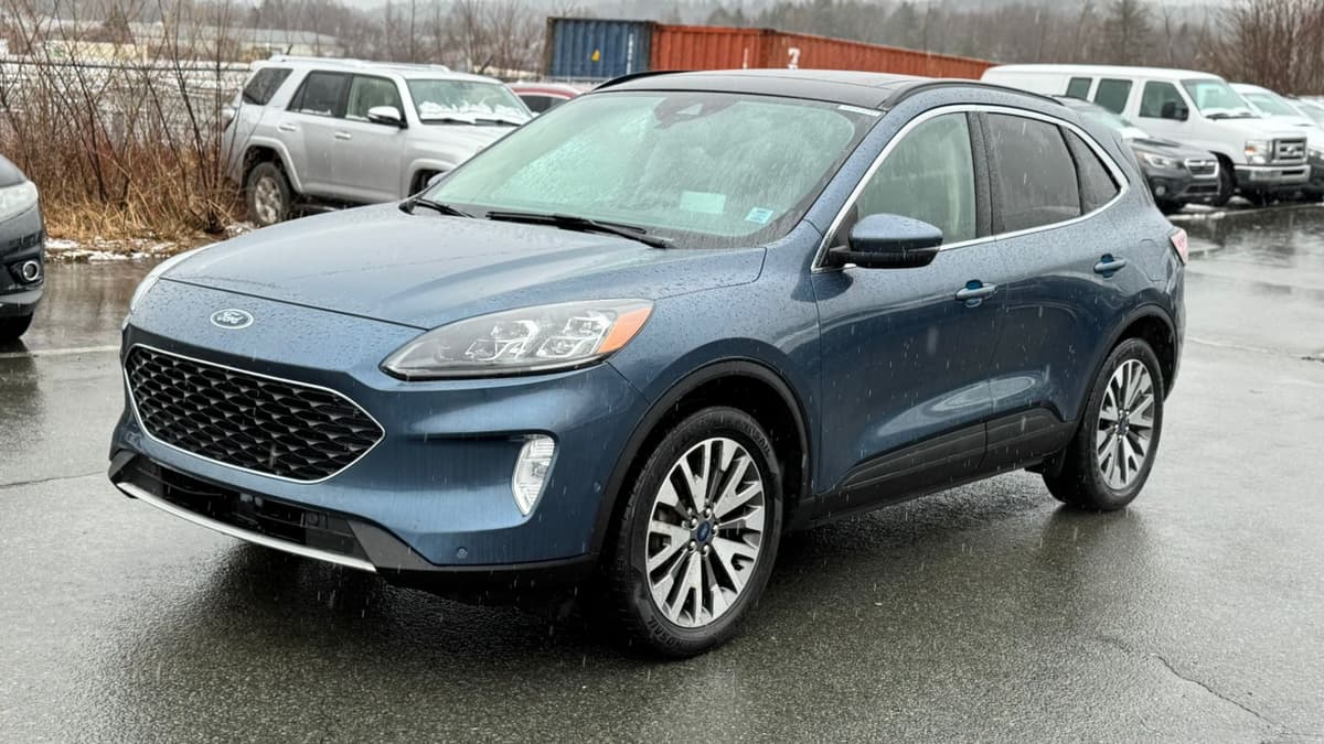 2020 Ford Escape Titanium Hybrid AWD