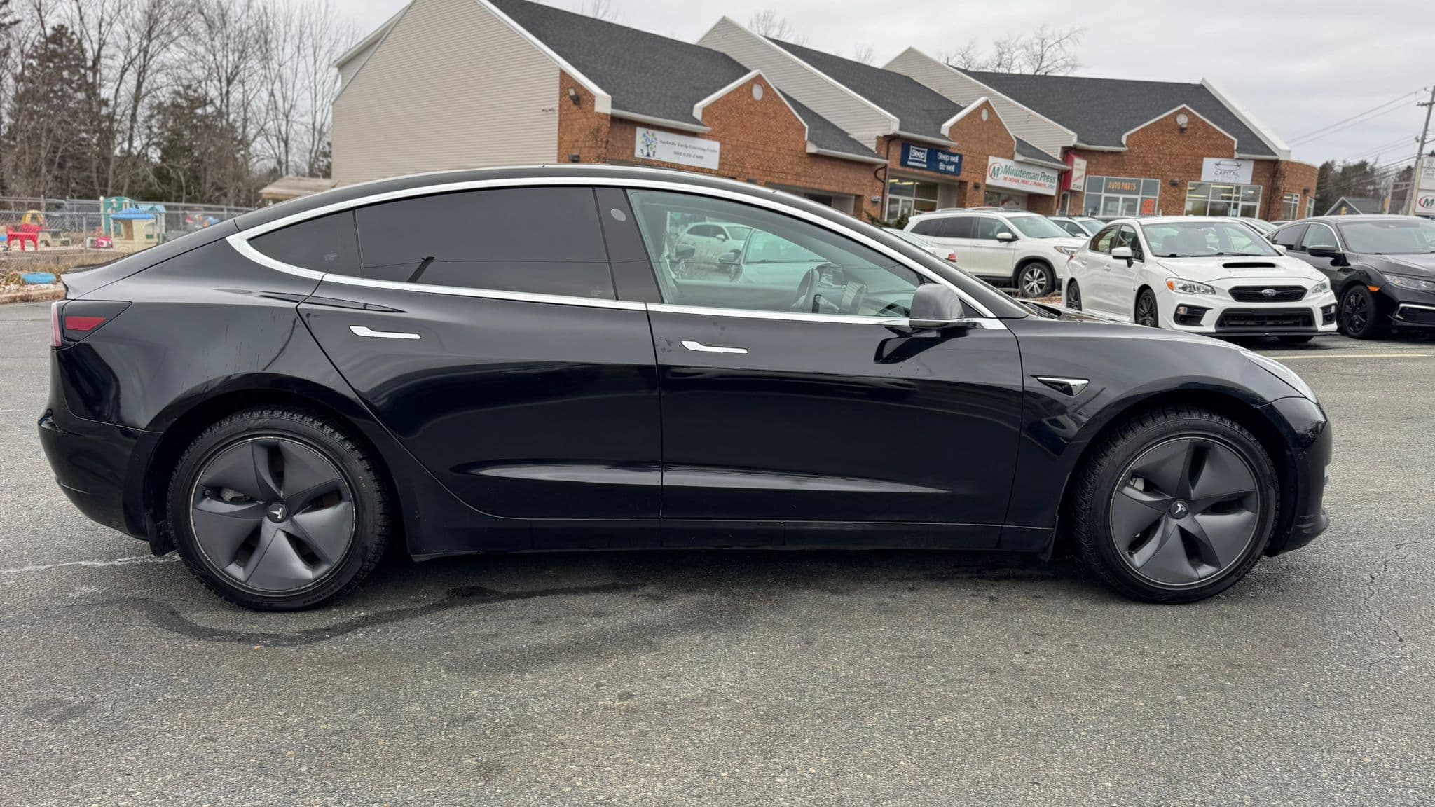 2019 Tesla 3 STD Range Plus RWD photo 4