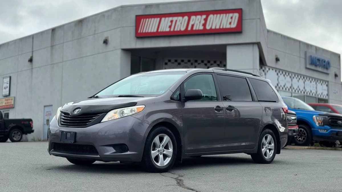 2015 Toyota Sienna 7-Pass FWD