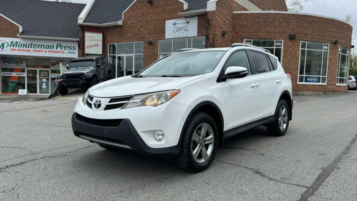 2015 Toyota RAV4 XLE AWD 4DR